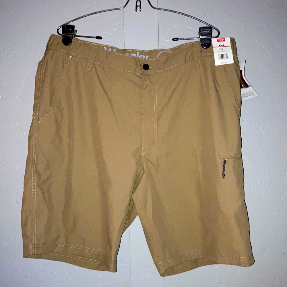 Mens Wrangler shorts with tags